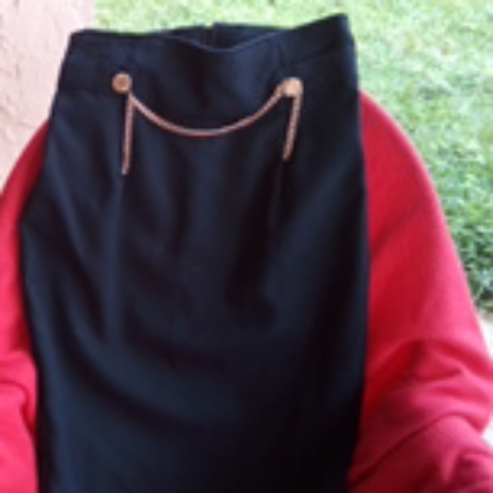Pencil skirt (tag states sz 5, I am 2 & small 4me